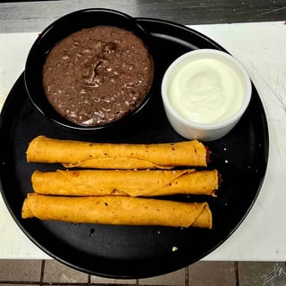 Nino Chicken Flautas